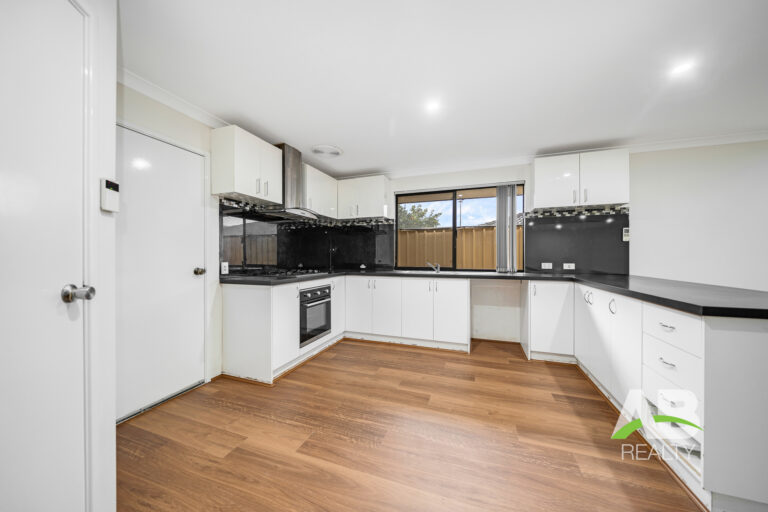 68240082 1689829002 1451 130elliotrdhockinglrlogo 7