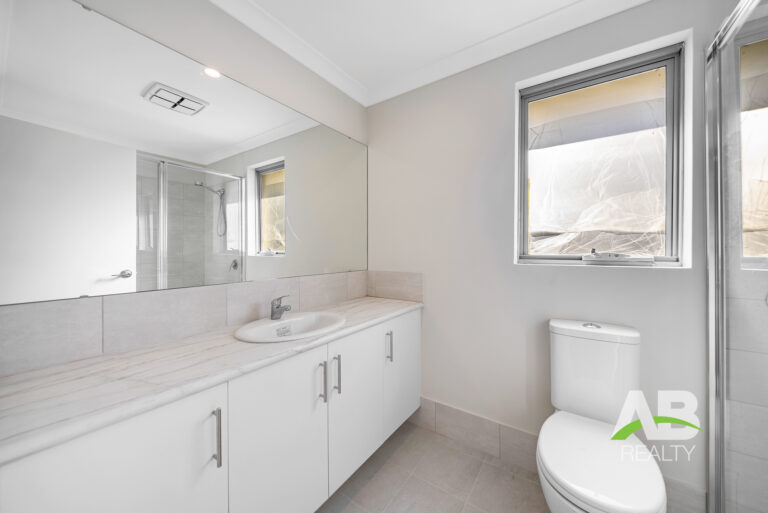 74385792 1697688876 19749 40winshipavewanneroolrlogo 13