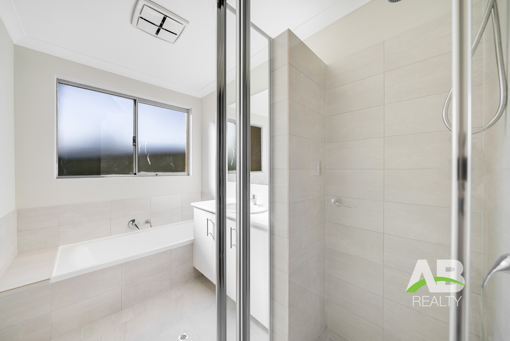 74385809 1697688893 21332 40winshipavewanneroolrlogo 9