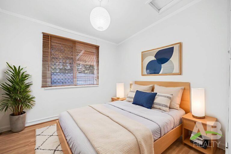 174682128 1763001637 71250 31B Winship Ave WannerooHRNoLogo 5 Bedroom Scandinavian