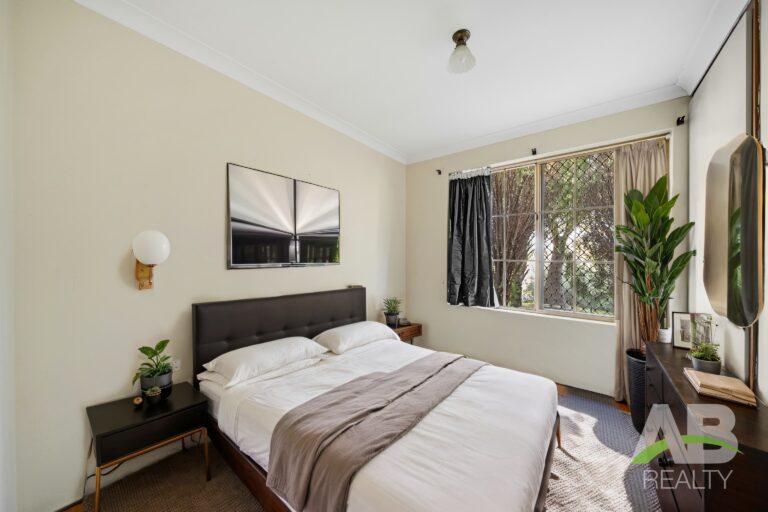 175399935 1763429007 60207 VirtualStagingAI 16 Nyunda Dr WannerooHRNoLogo 9 10July20241240