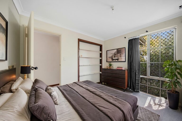 175399940 1763429010 60053 VirtualStagingAI 16 Nyunda Dr WannerooLRLogo 10 10July20241234