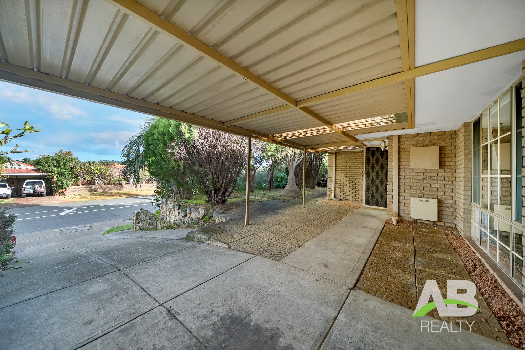 175403639 1763429343 61175 16NyundaDrWannerooLRLogo