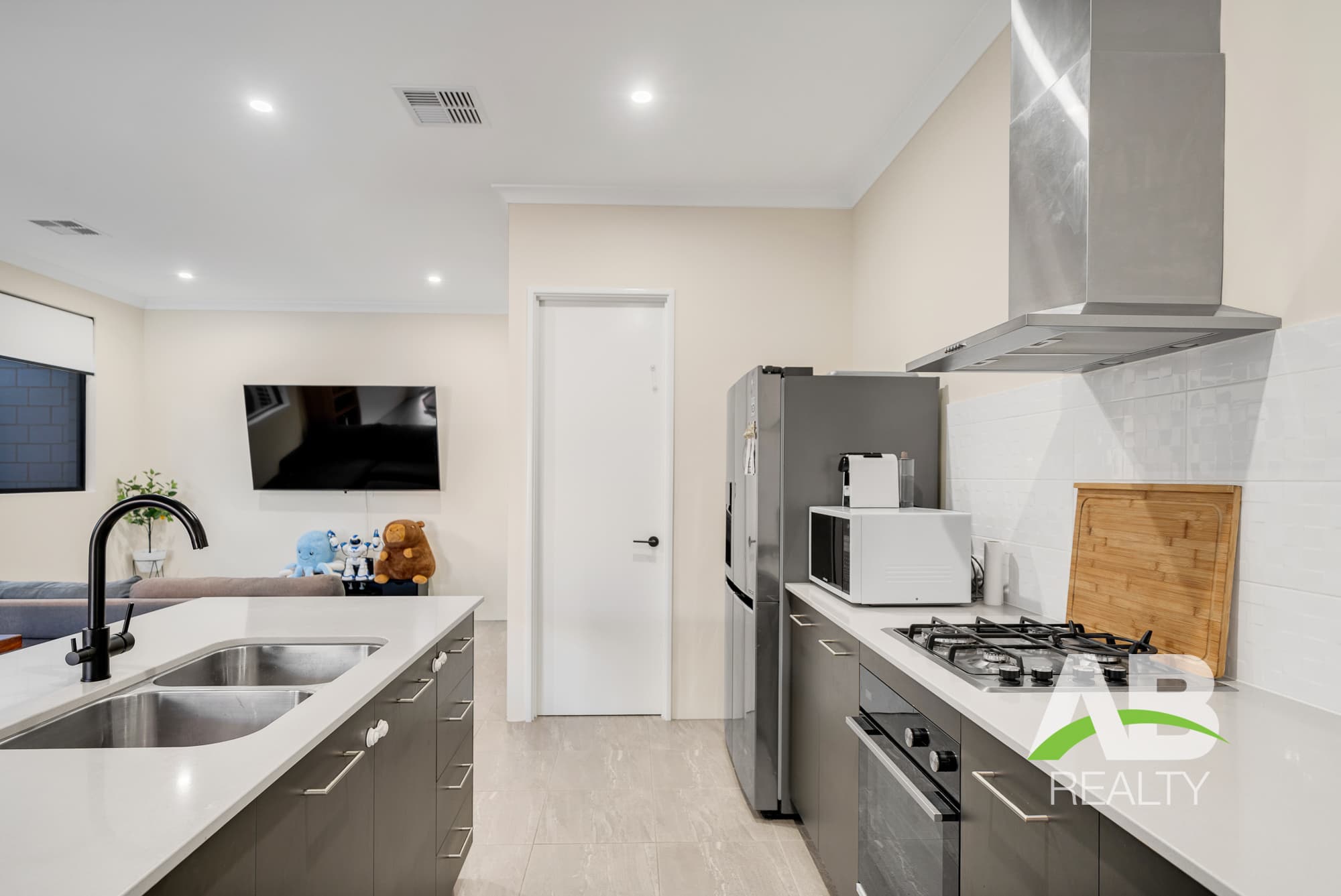 175471090 1763439220 88275 5AttadaleAveDarchLRLogo