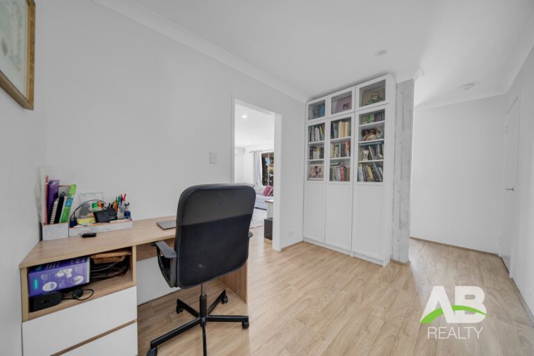 177053486 1764226277 105113 8MundereePlWannerooLRLogo