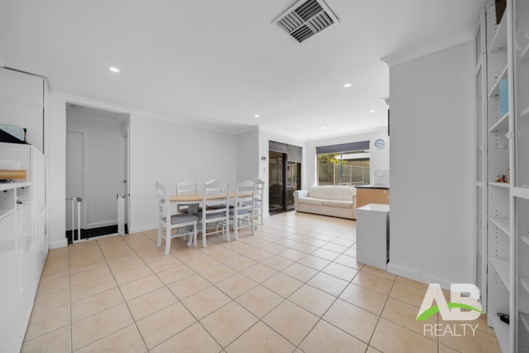 177053487 1764226279 105180 8MundereePlWannerooLRLogo