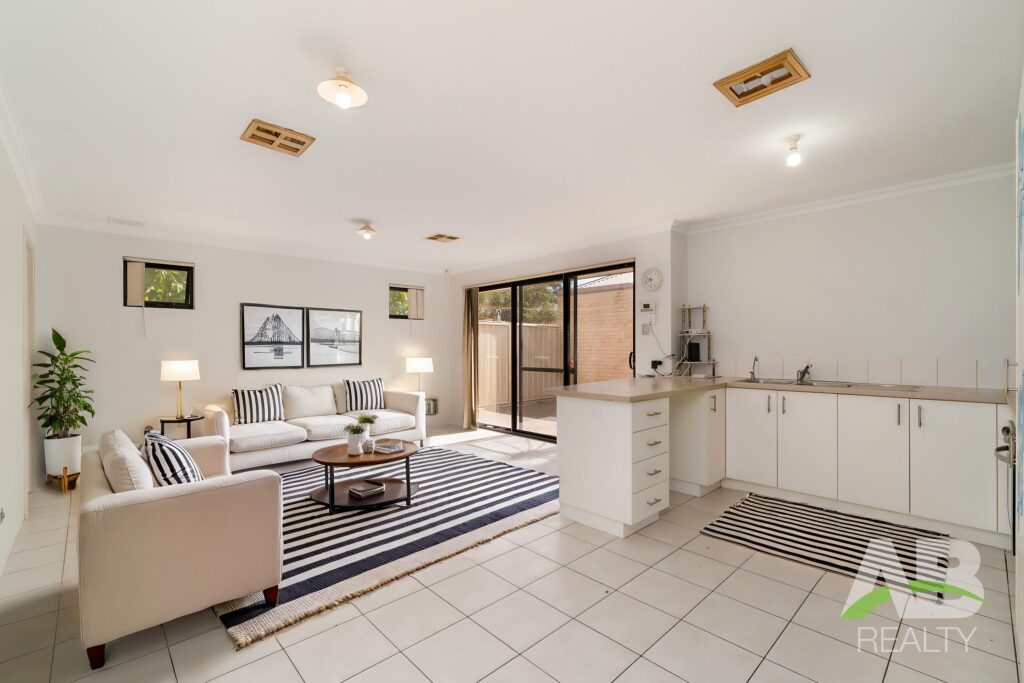 145166002 1745471532 66943 DSC00013 LivingRoom Scandinavian