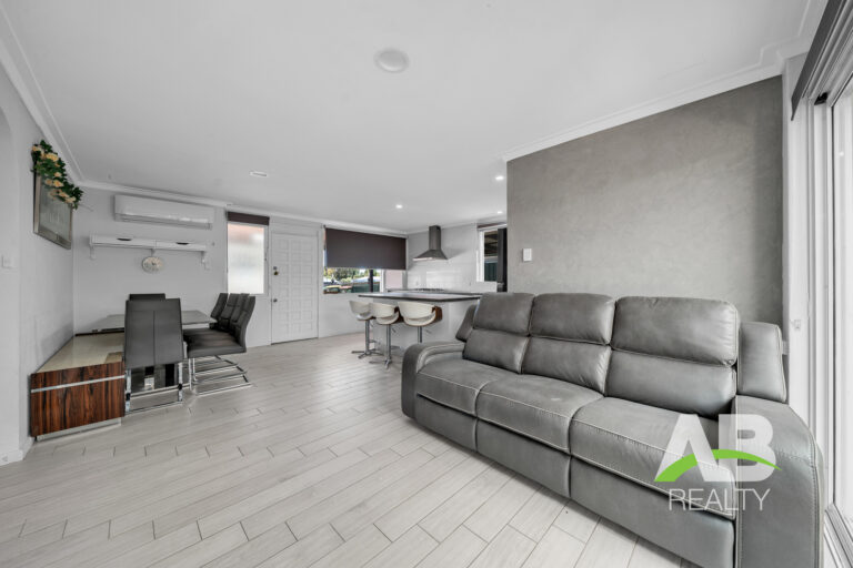 181214947 1766976536 53898 28ThompsonDrWannerooLRLogo