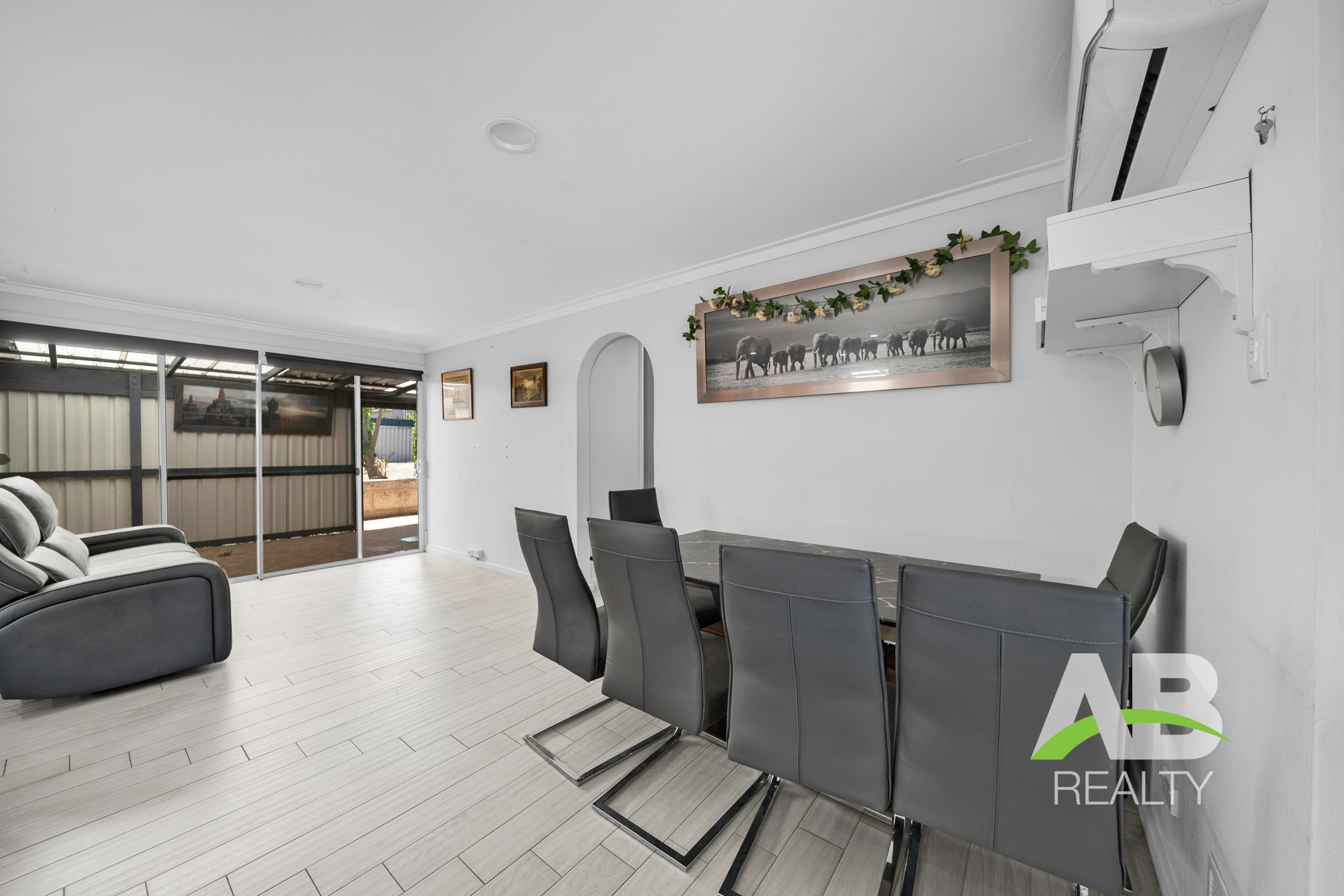 181214950 1766976541 42374 28ThompsonDrWannerooLRLogo