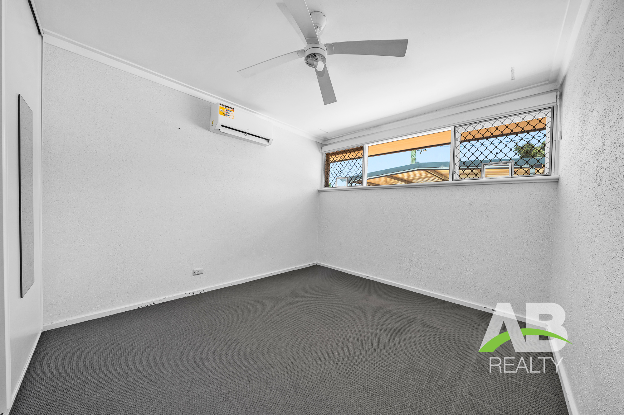 181214951 1766976542 53705 28ThompsonDrWannerooLRLogo