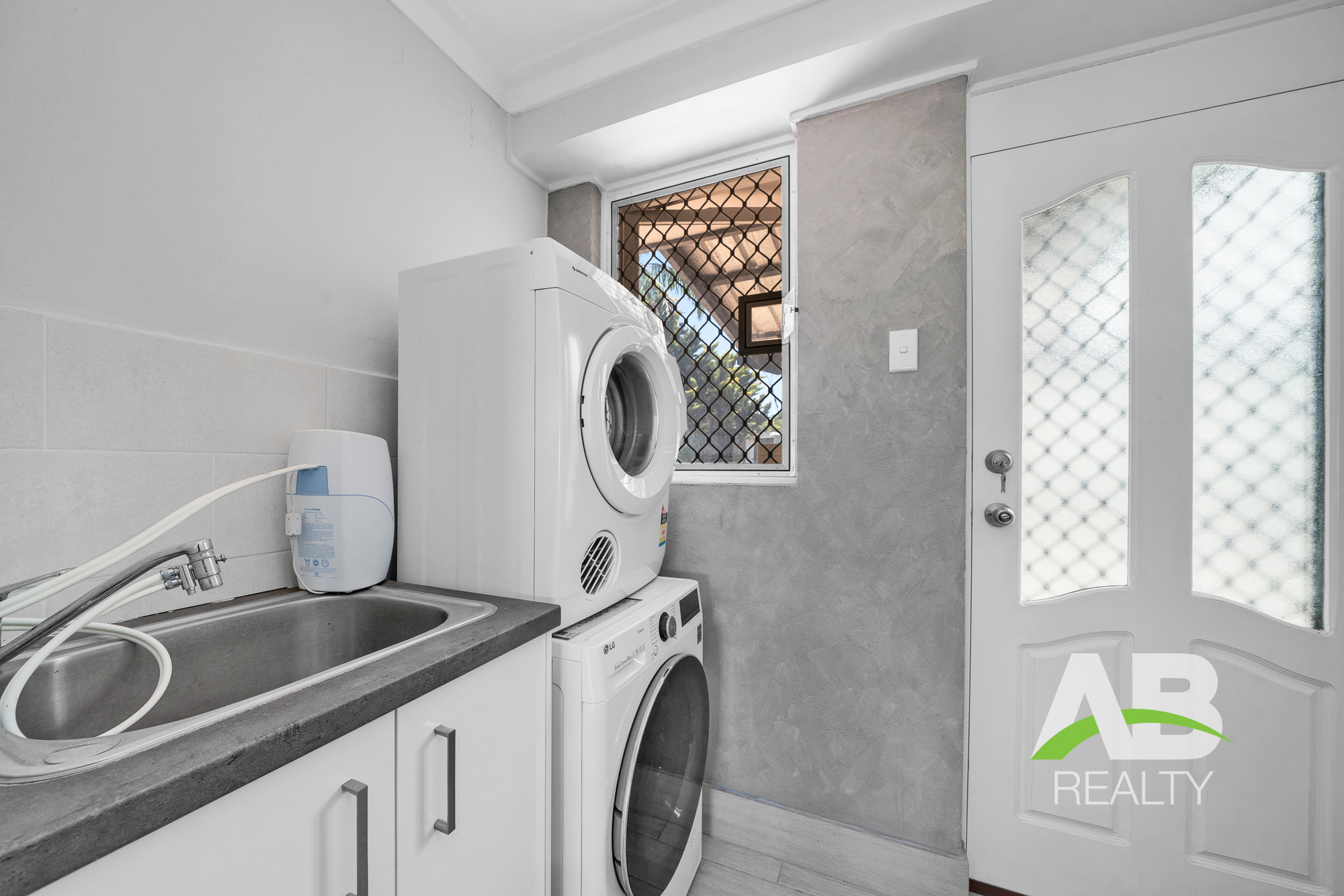 181214954 1766976547 42321 28ThompsonDrWannerooLRLogo