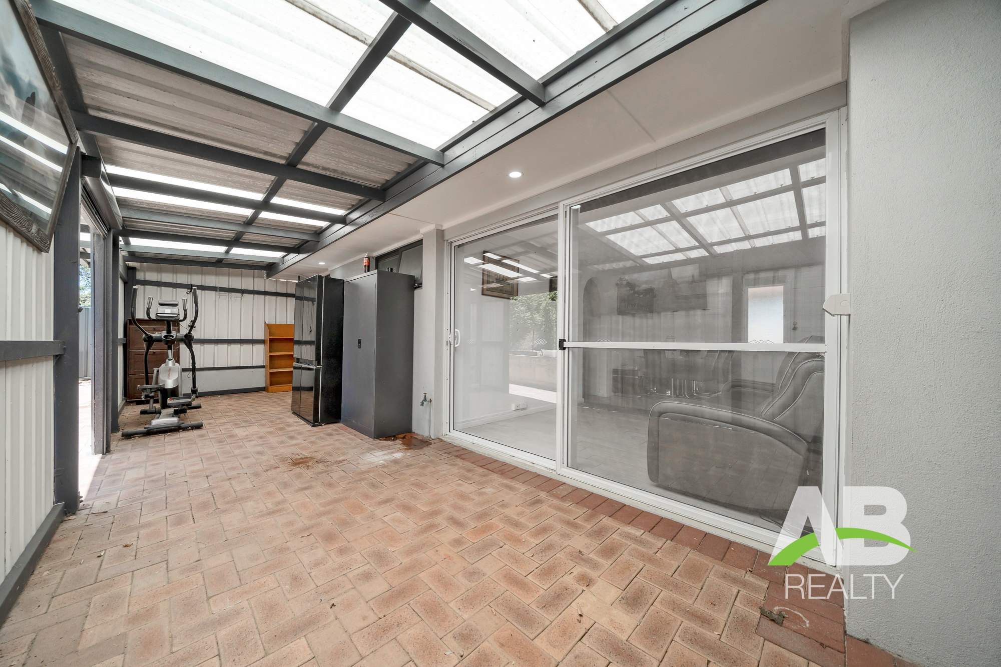 181214955 1766976548 53774 28ThompsonDrWannerooLRLogo