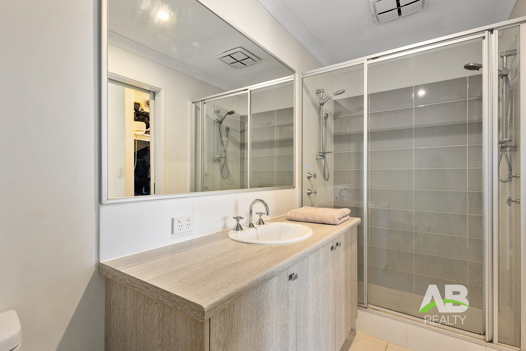 87619937 1713147177 61511 IMG0708