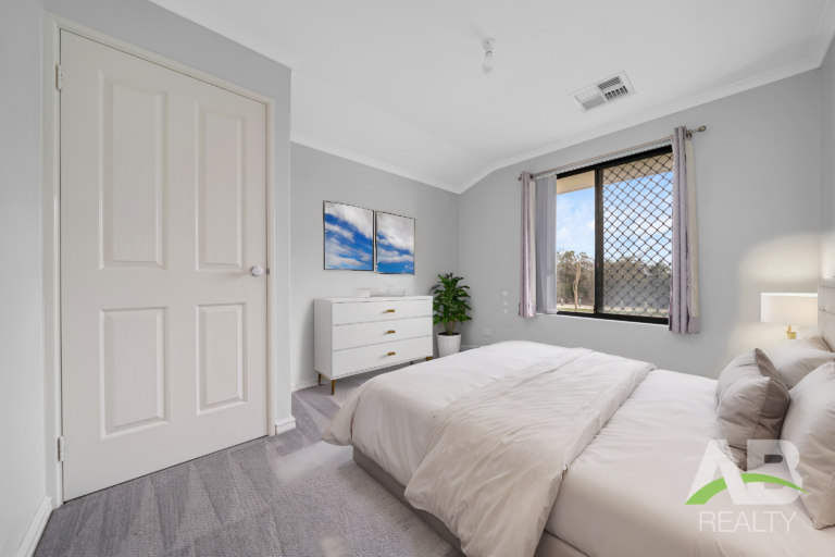 104033637 1723602641 63774 VirtualStagingAI 32 Bibbulmun Entrance SinagraHRNoLogo 10 14August2024106