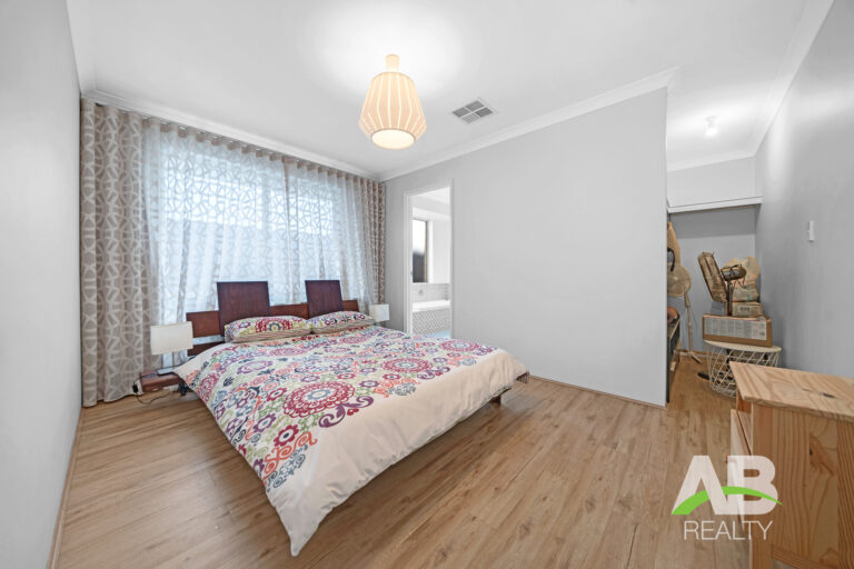 105258392 1724217073 84121 35GoundreyDrPearsallLRLogo