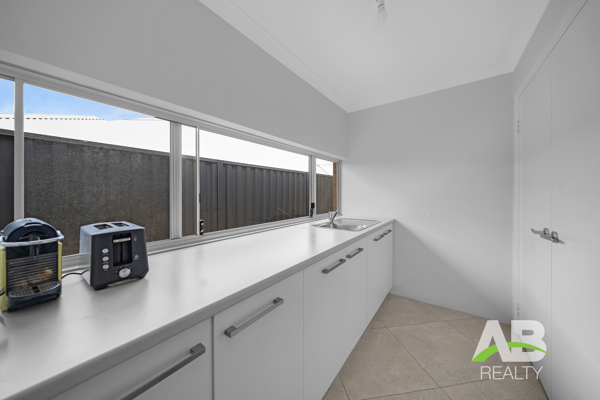 105258479 1724217082 74458 35GoundreyDrPearsallLRLogo