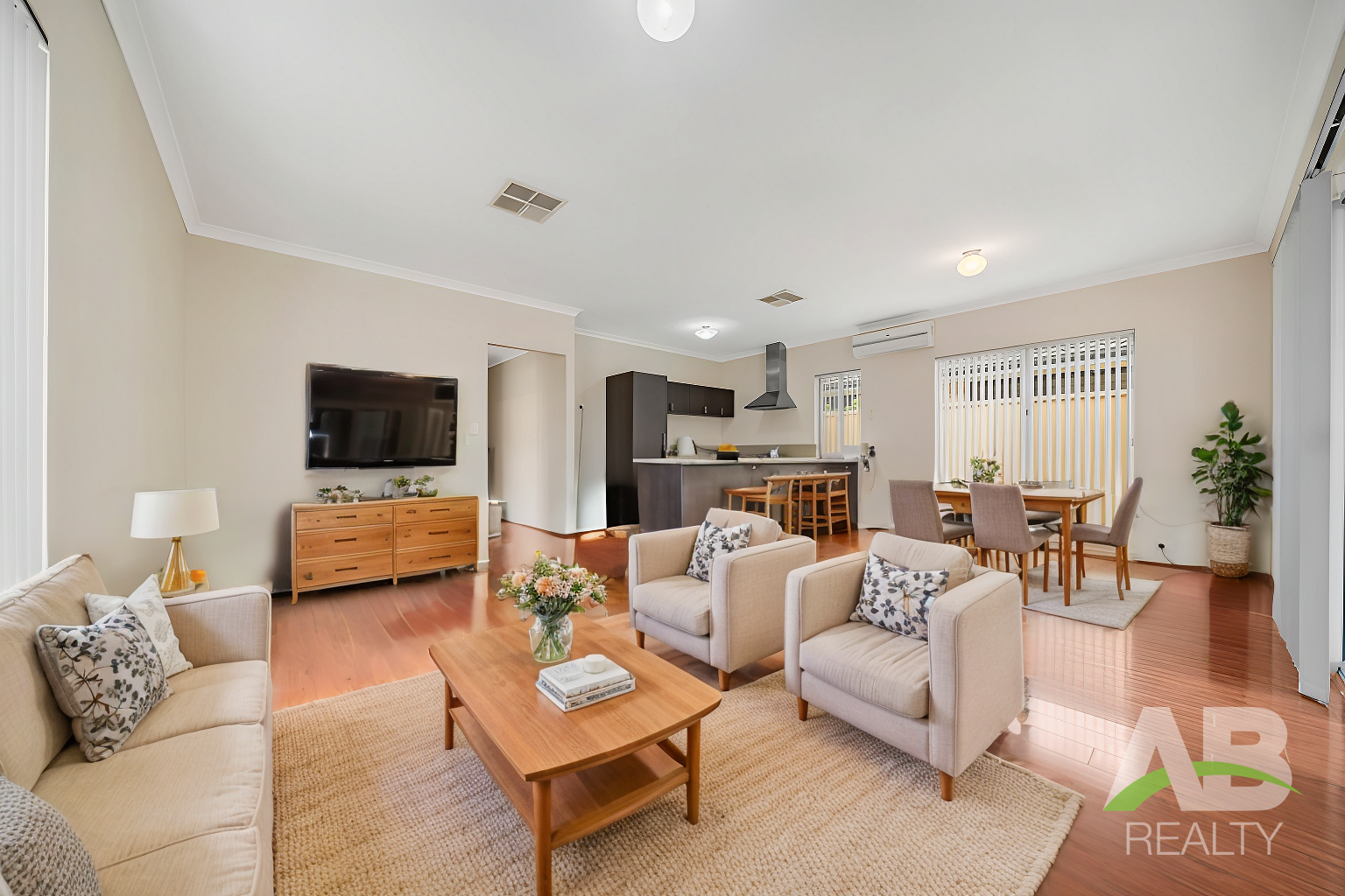 132342976 1737692500 171571 14 Vinci Entrance SinagraHRNoLogo 11 LivingRoom Scandinavian