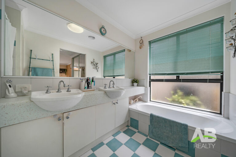 154056753 1751505560 35545 27LothertonWayHockingHRNoLogo