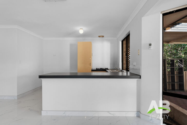 181296596 1767330875 65630 39BalladongLoopCarramarLRLogo