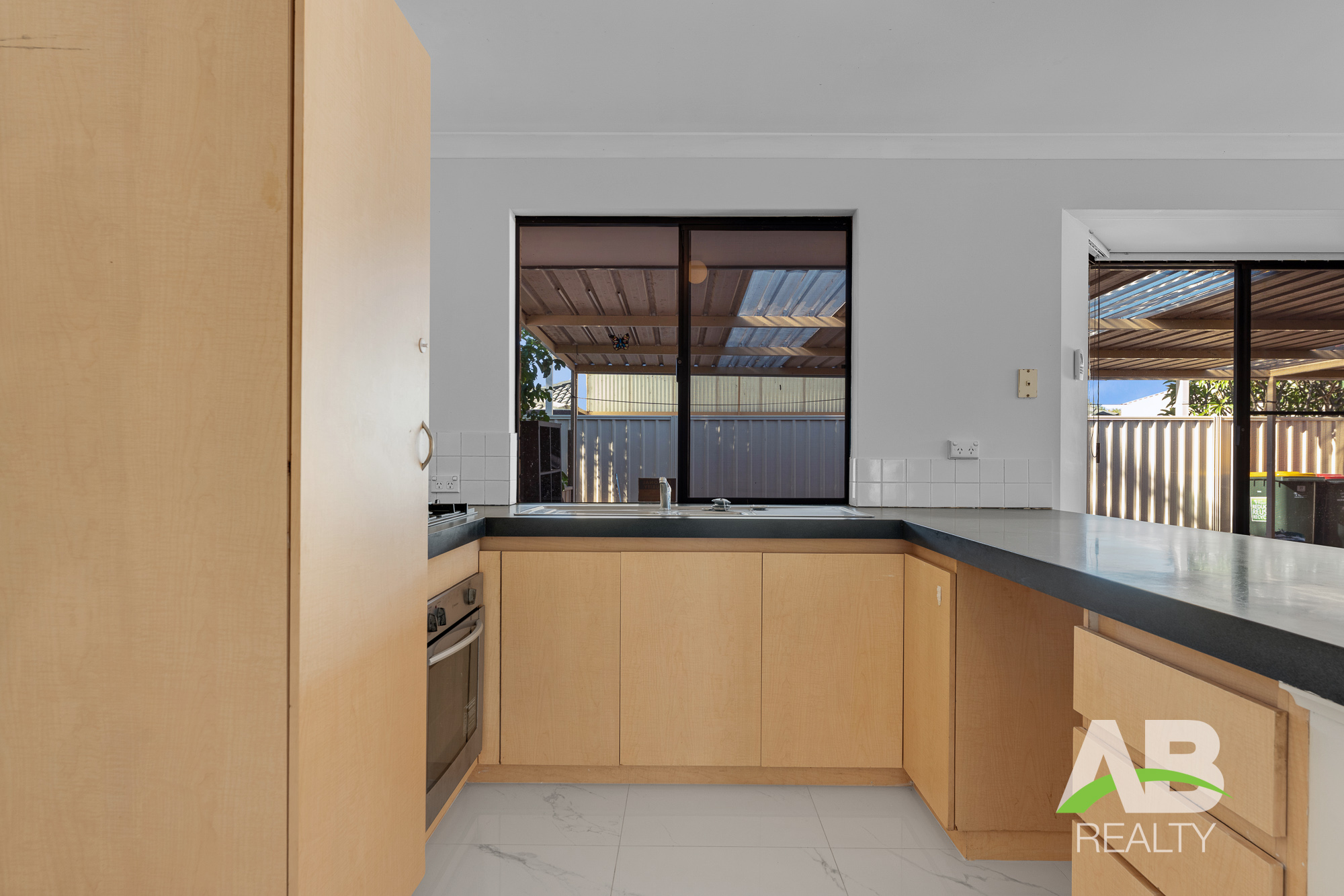 181296598 1767330878 65644 39BalladongLoopCarramarLRLogo