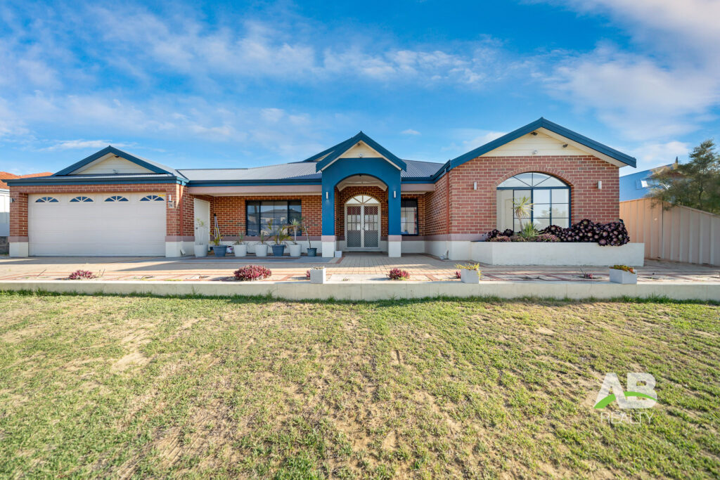 62093967 1671003521 9564 10OakworthMeanderTappingLRLogo