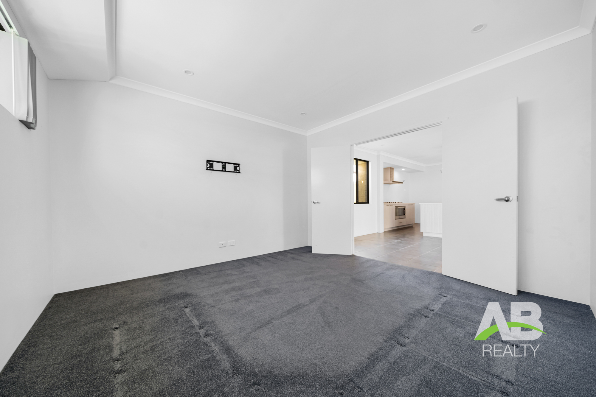 80502268 1706840197 9727 12LimariPlSinagraLRLogo