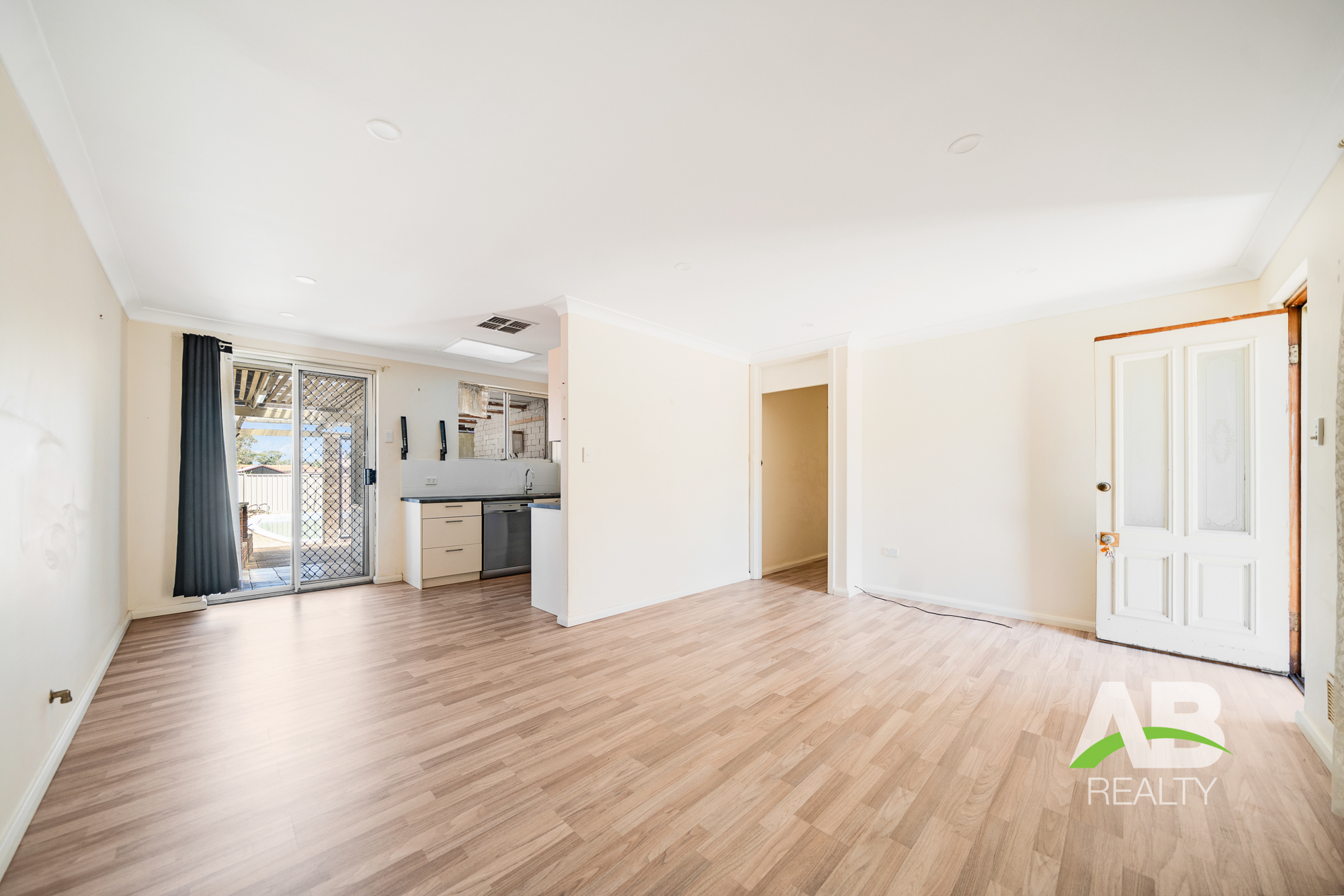 83850436 1709687138 48424 1023WannerooRdWannerooLRLogo