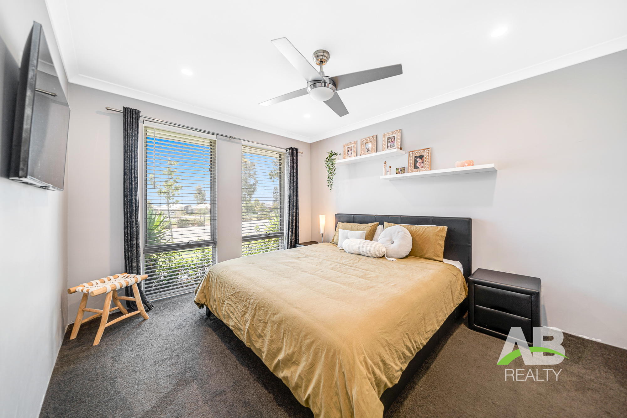 135666485 1739520790 189054 68LiriopePkwySinagraWeb