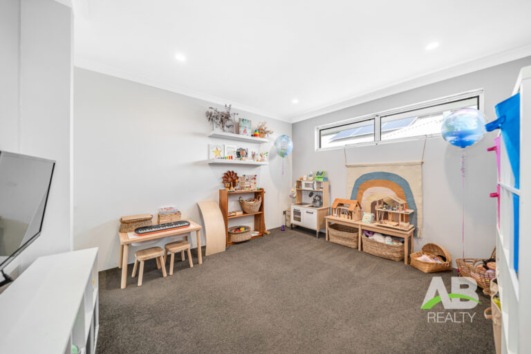 135666490 1739520794 188649 68LiriopePkwySinagraWeb