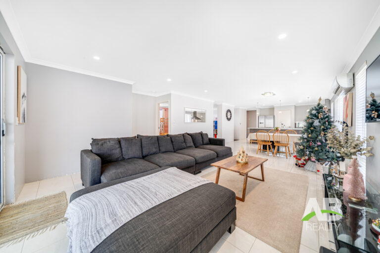 135666493 1739520797 188635 68LiriopePkwySinagraWeb