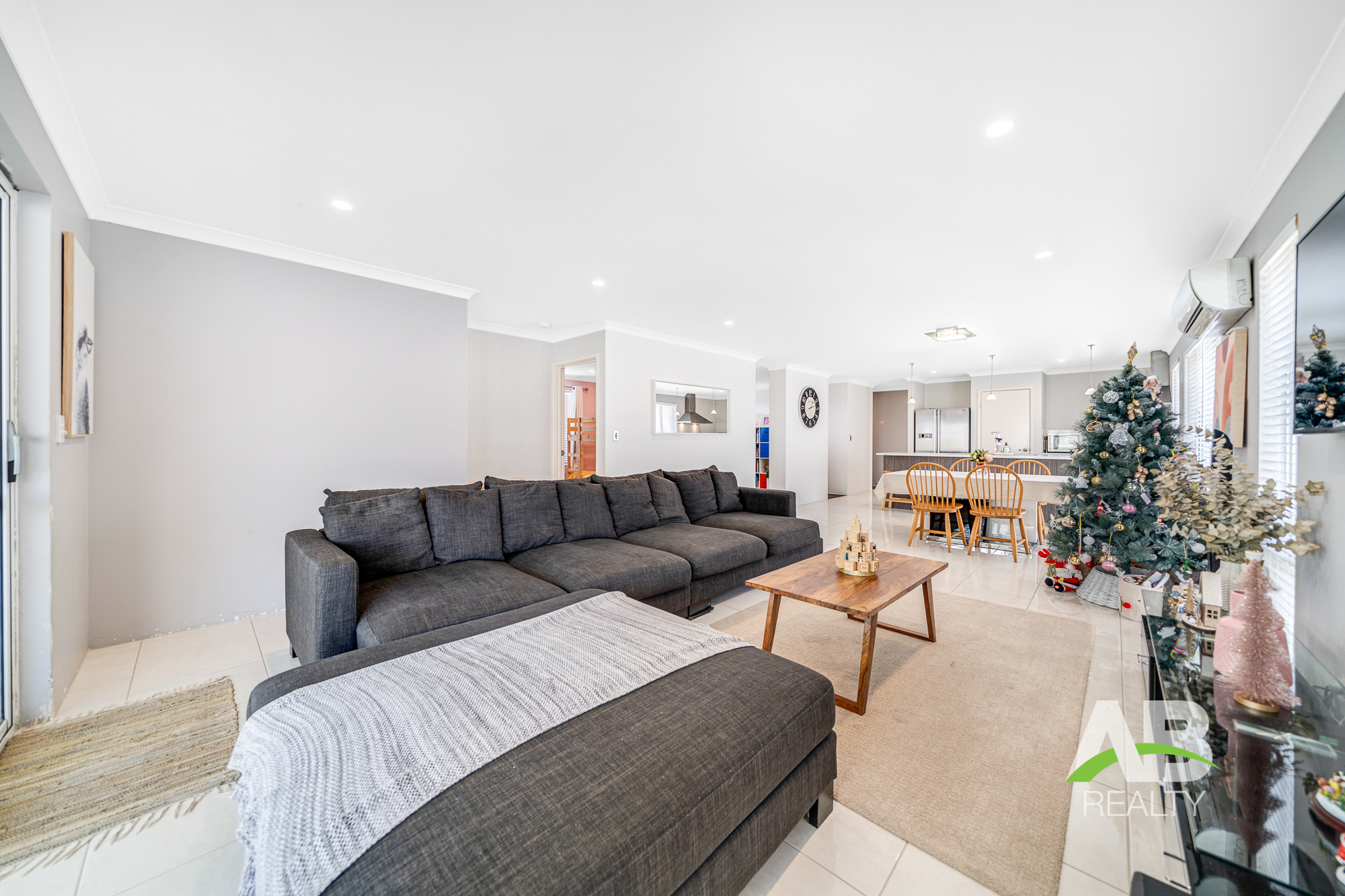 135666493 1739520797 188635 68LiriopePkwySinagraWeb