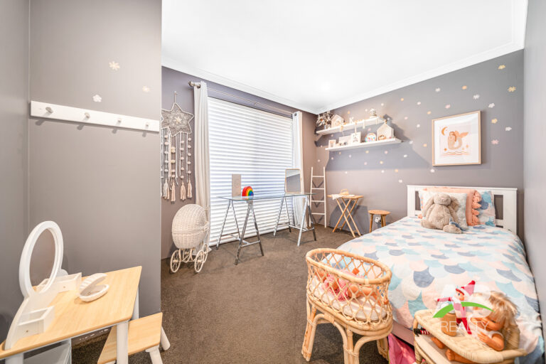 135666499 1739520803 188917 68LiriopePkwySinagraWeb