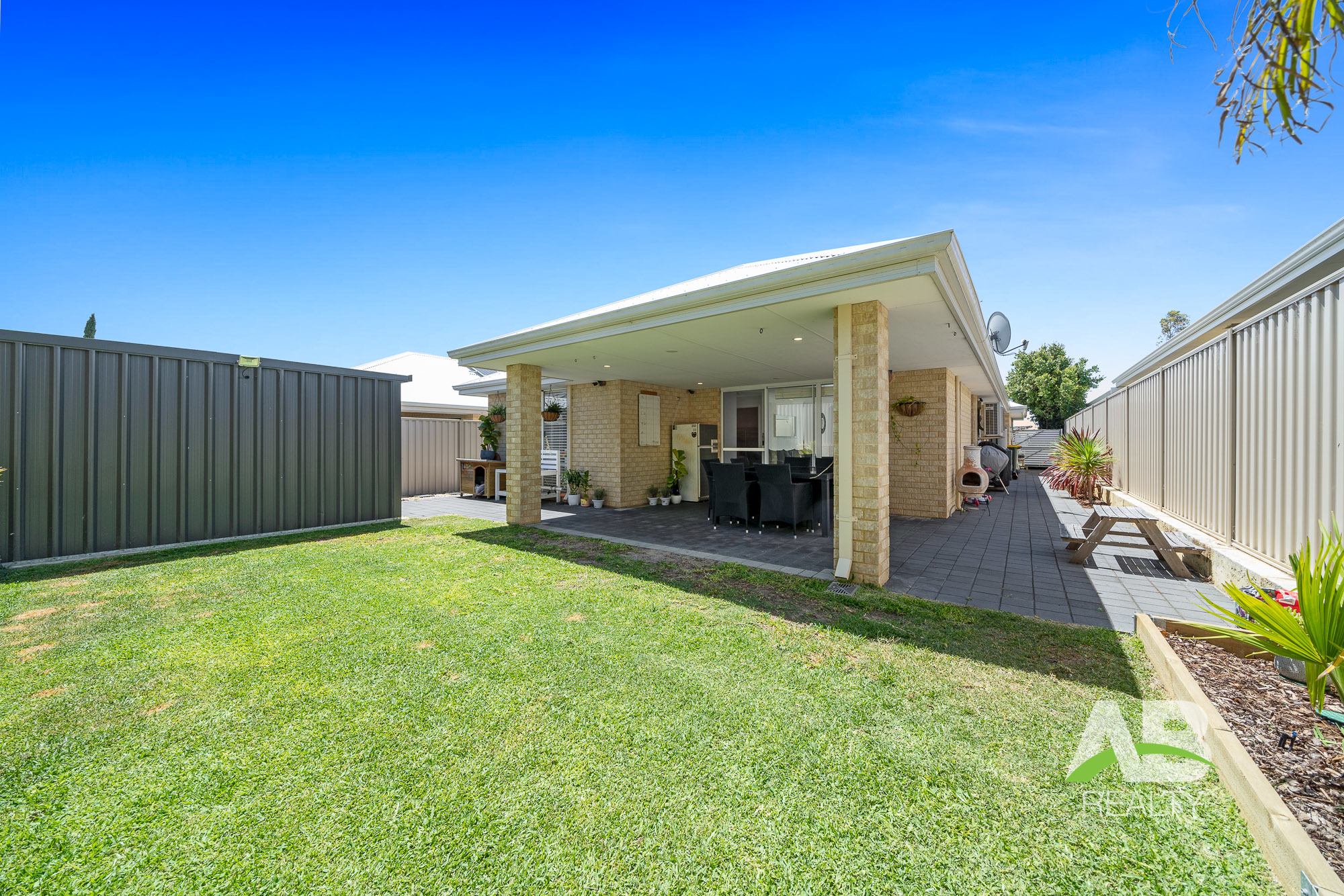 135666501 1739520806 188696 68LiriopePkwySinagraWeb