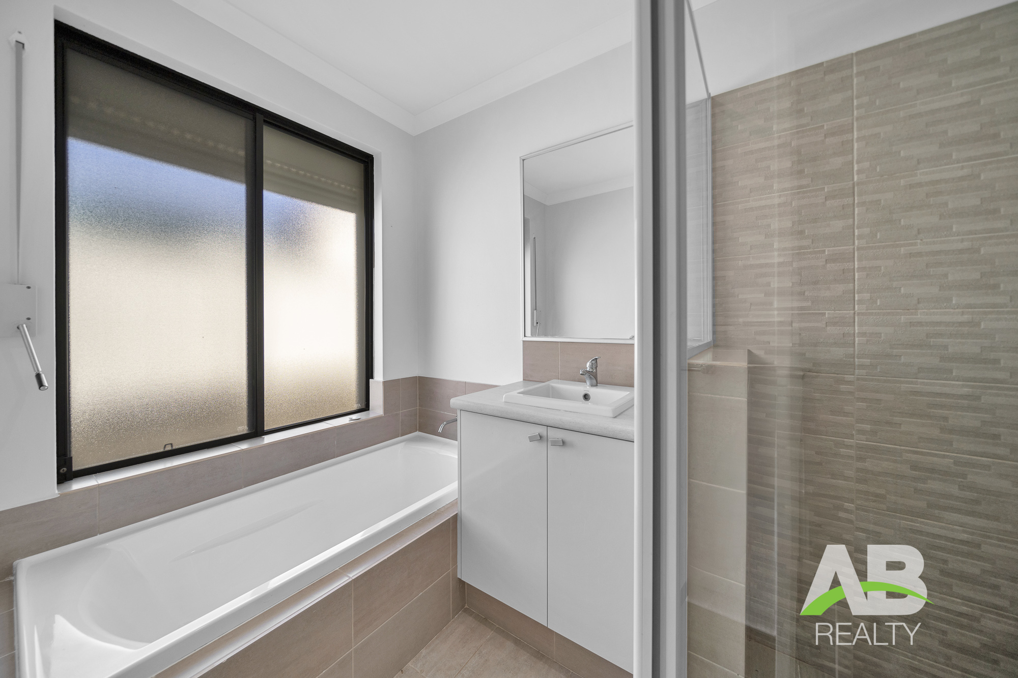 182826682 1768538469 71292 19LimariPlSinagraLRLogo