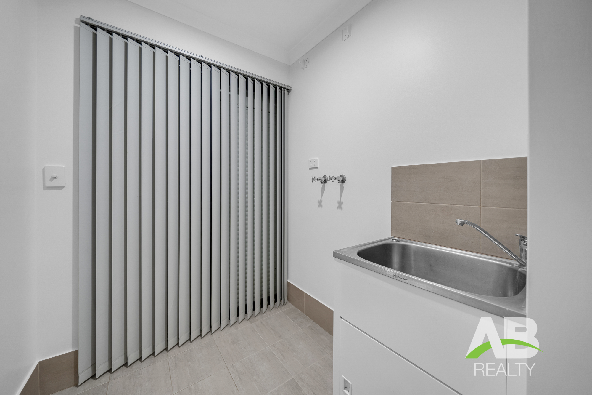 182826685 1768538471 71432 19LimariPlSinagraLRLogo