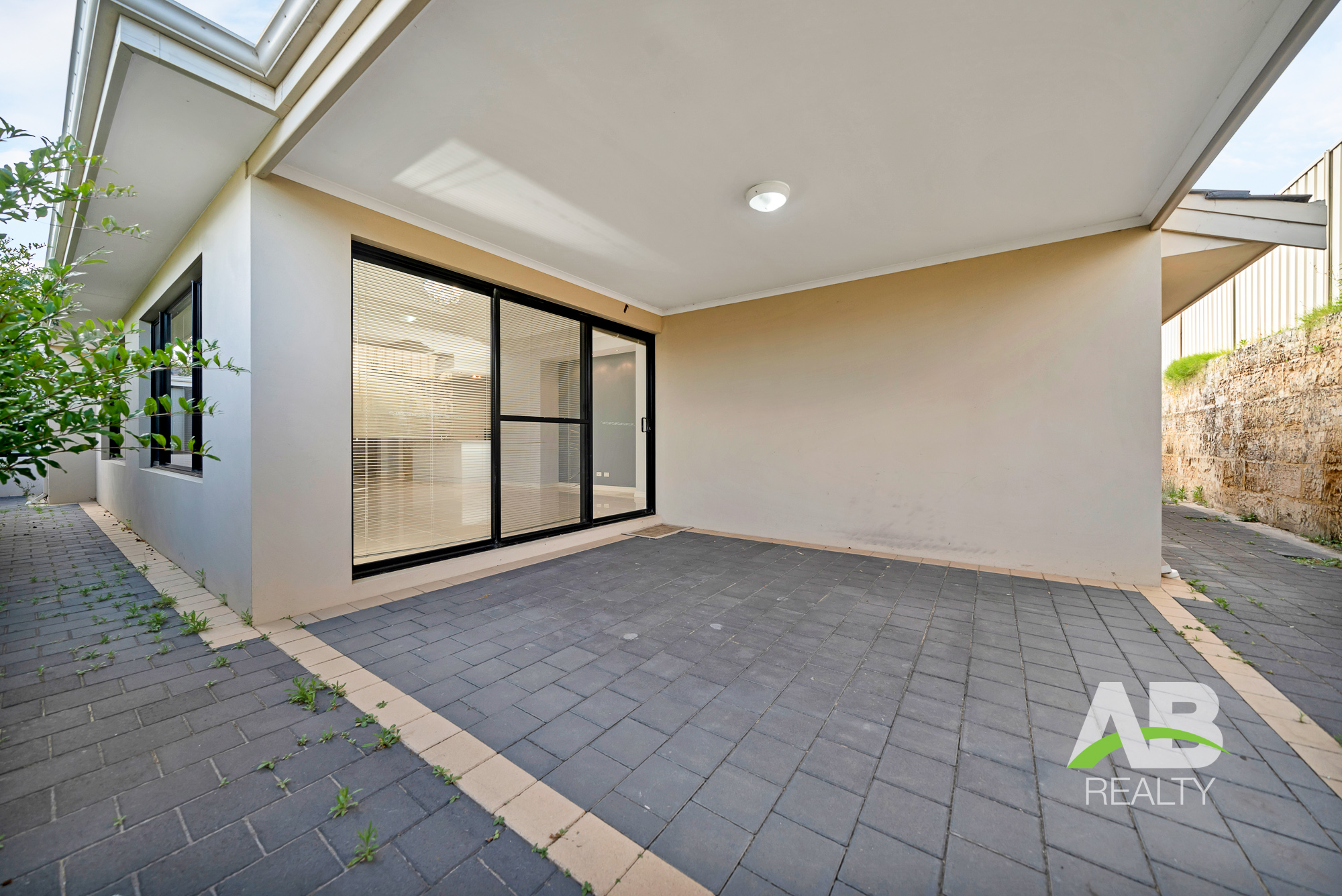 77774473 1701824815 15963 37TurnerPkwyCarramarLRLogo