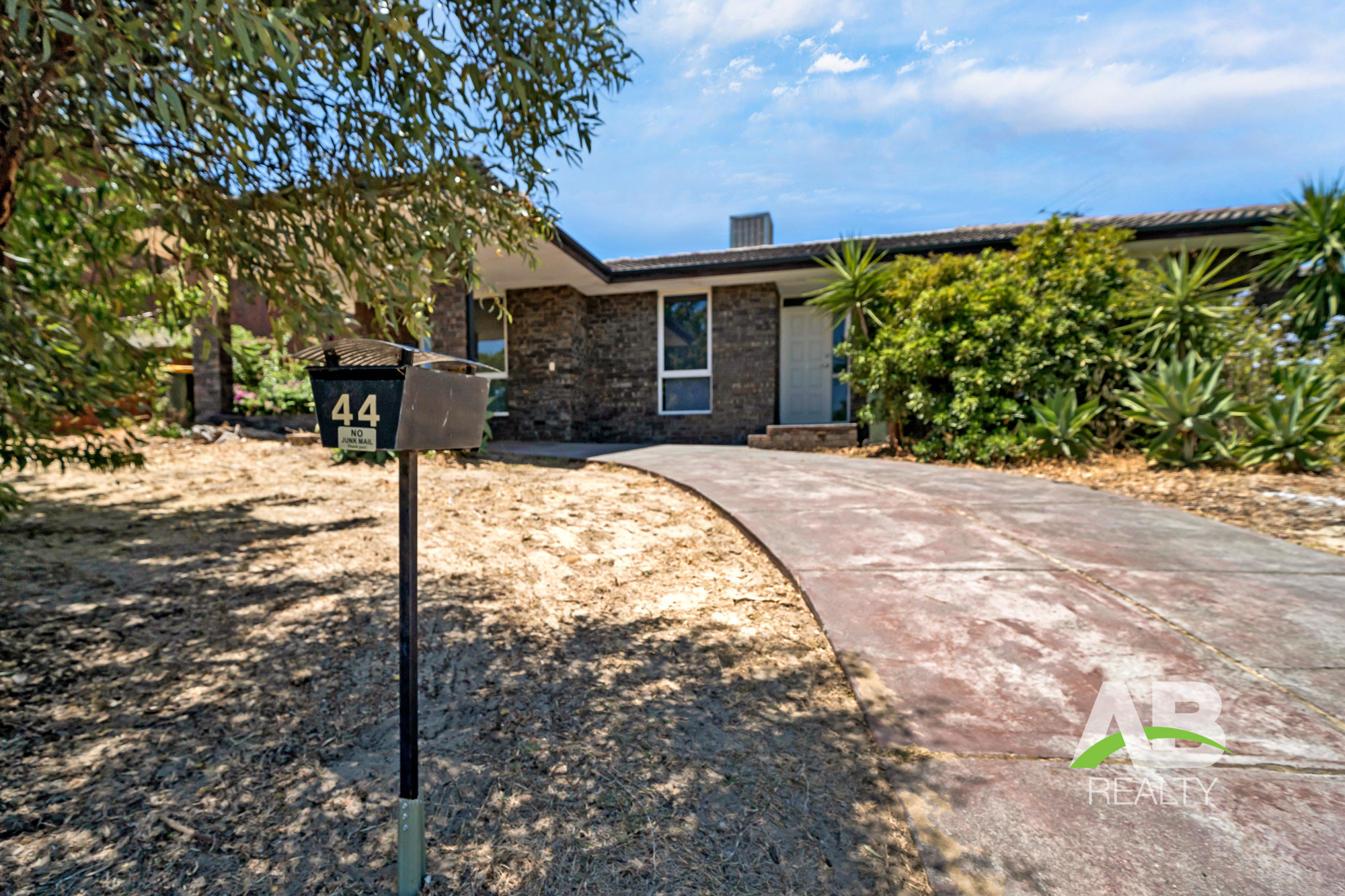 80452873 1706767063 6252 44CivicDrWannerooLRLogo