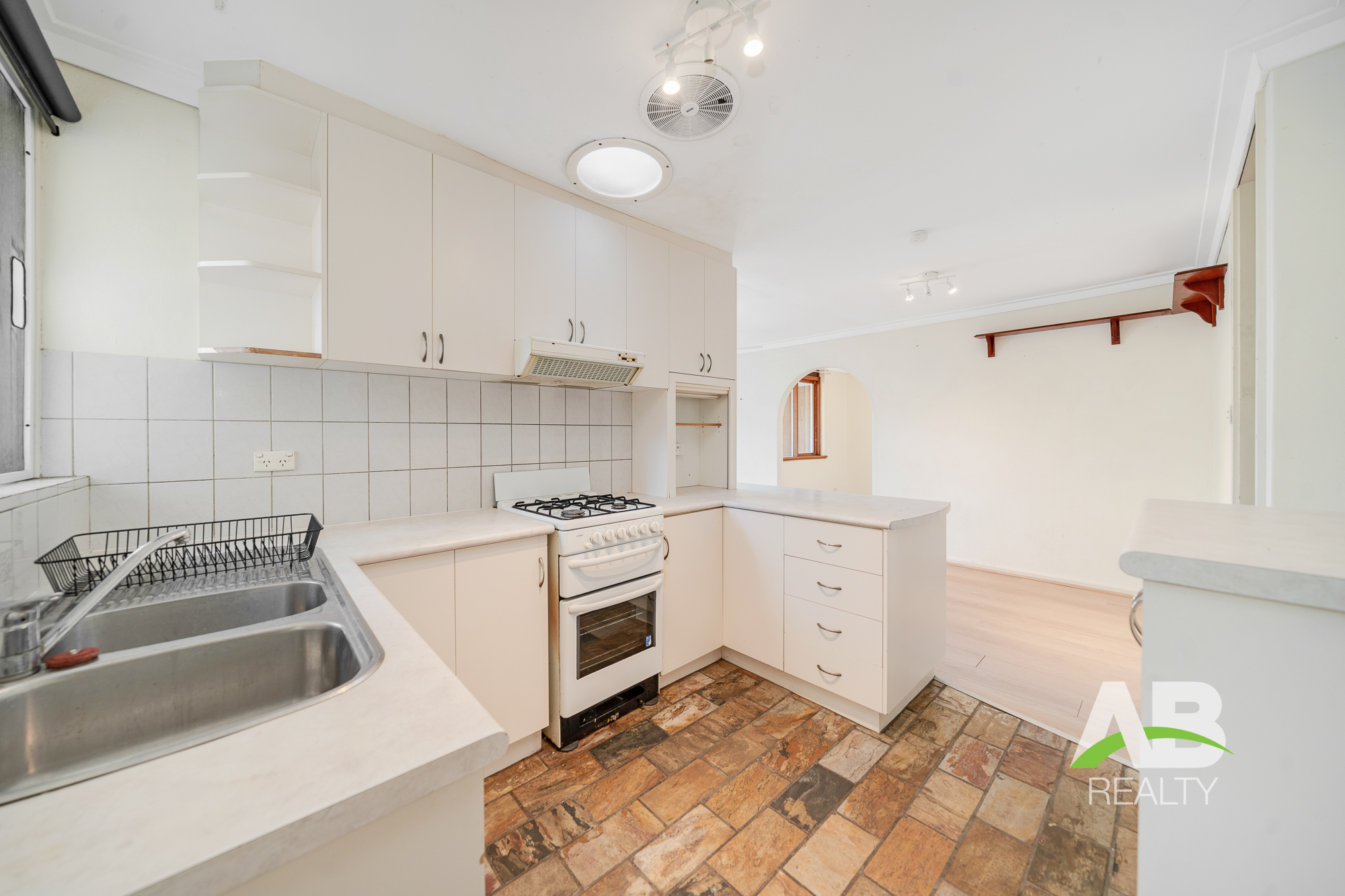 86542393 1712196177 60393 7NoelCtWannerooLRLogo