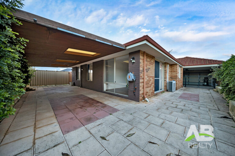 100825783 1721890308 98311 11MulwarrieCirWannerooLRLogo