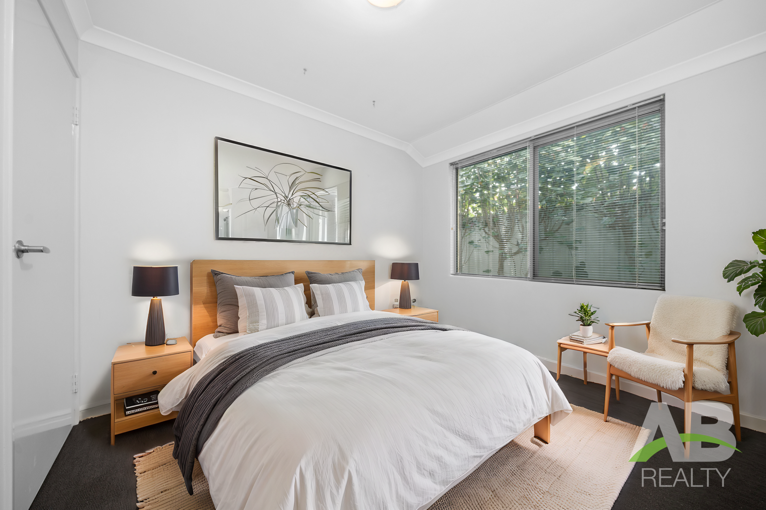 129377332 1734572620 137712 11 Tobermory Cres Butler HRNoLogo 8 Bedroom Scandinavian 2