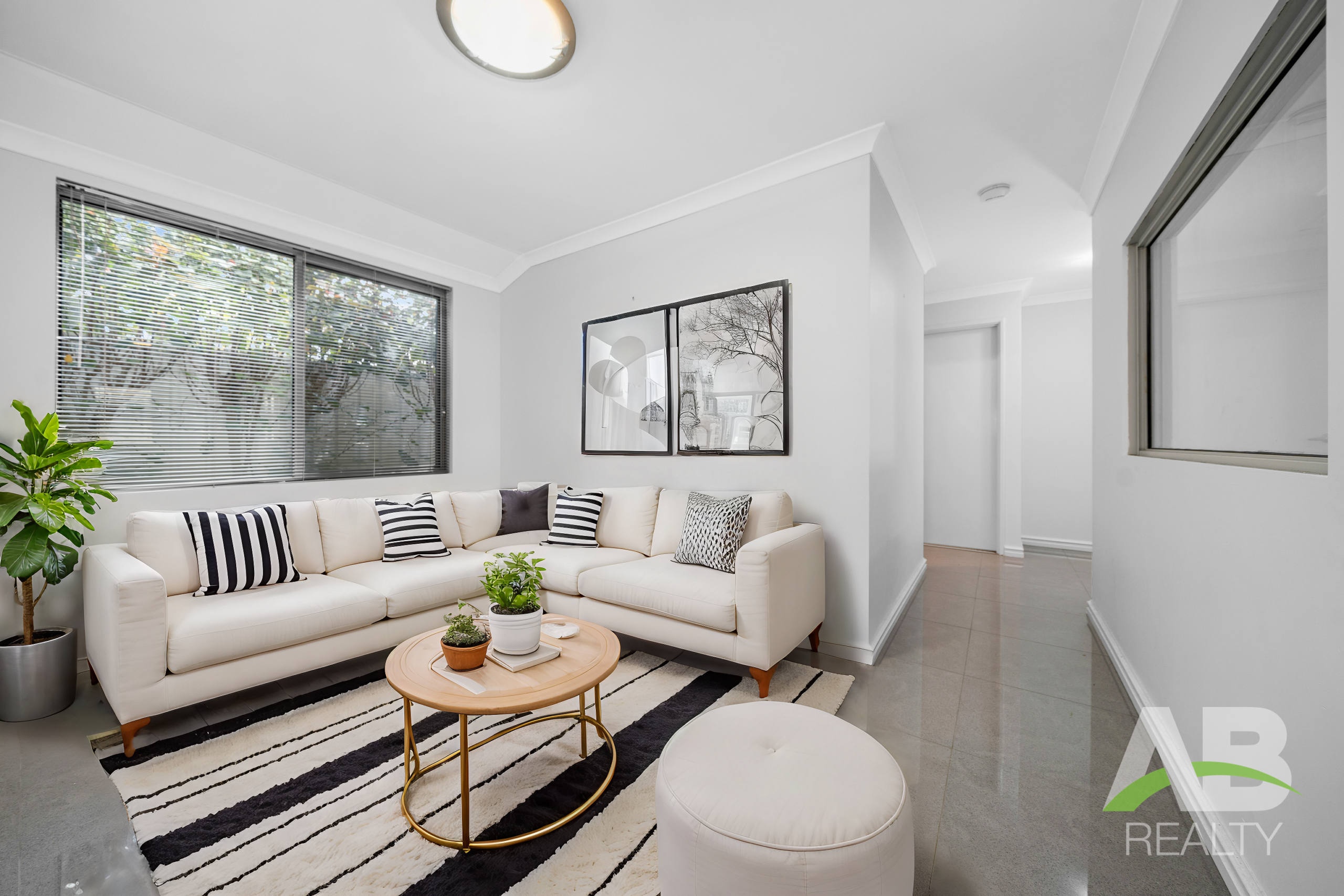 129377466 1734572626 149050 11 Tobermory Cres Butler HRNoLogo 9 LivingRoom Scandinavian