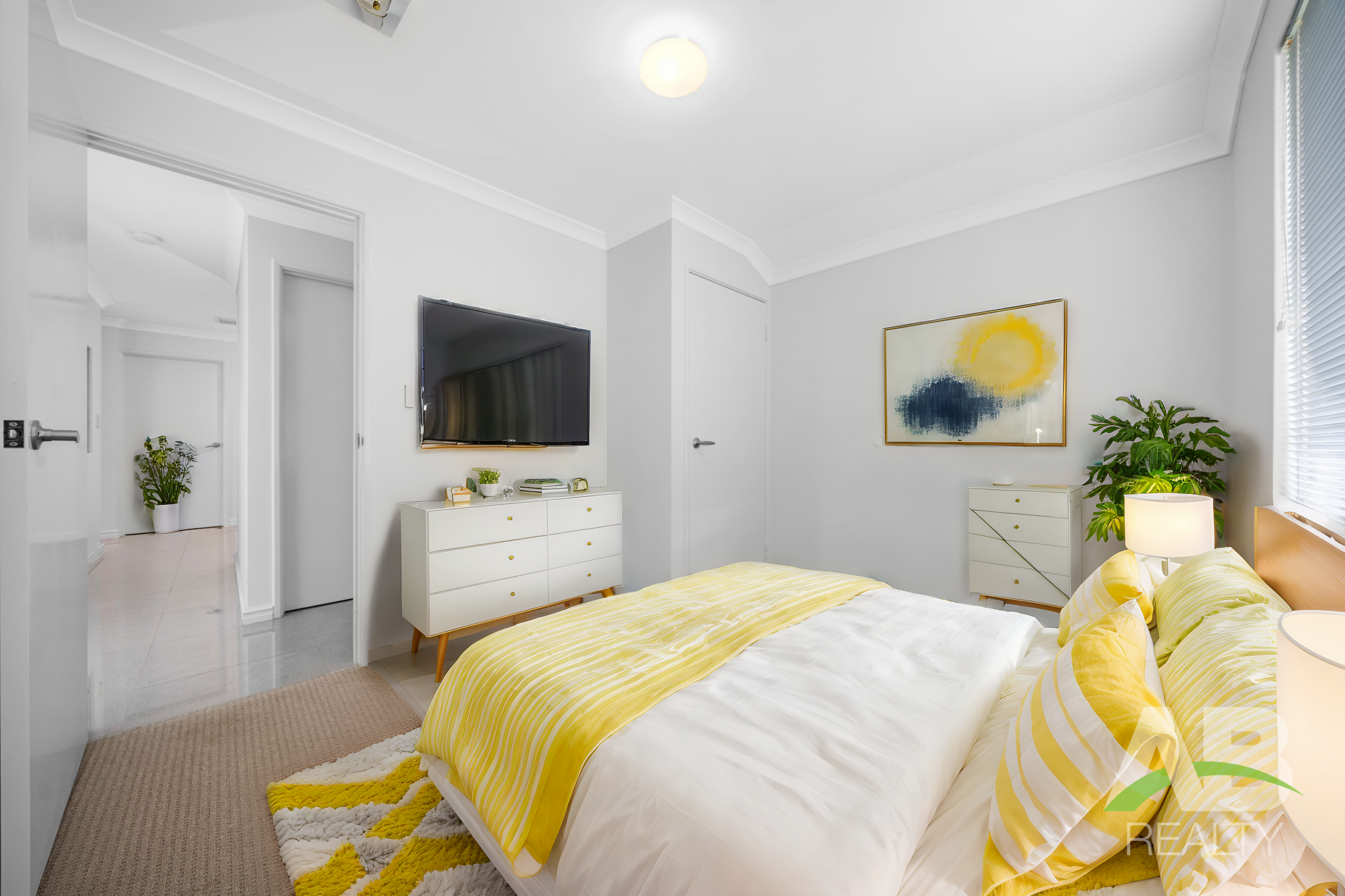 129377468 1734572628 149084 11 Tobermory Cres Butler HRNoLogo 12 Bedroom Scandinavian