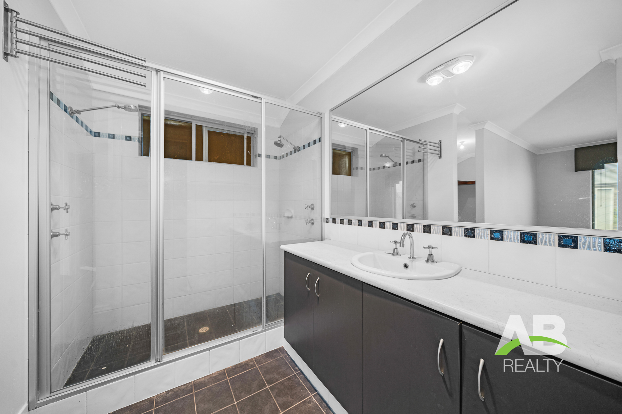 129377748 1734572652 149388 11TobermoryCresButlerLRLogo