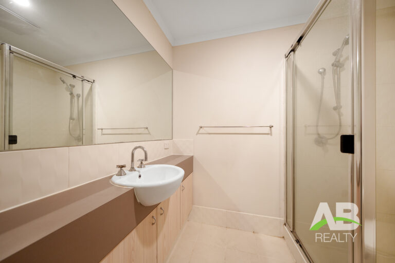 150225735 1749011769 65252 3 37OrencoBendClarksonLRLOGO