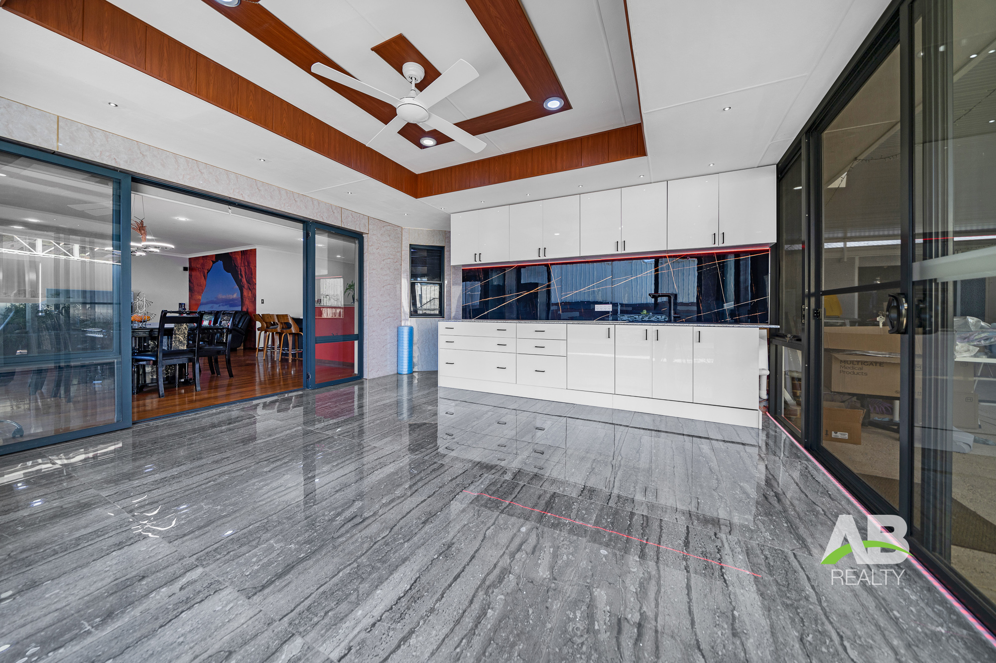 190201292 1772594562 261236 10OakworthMeanderTappingLRLogo