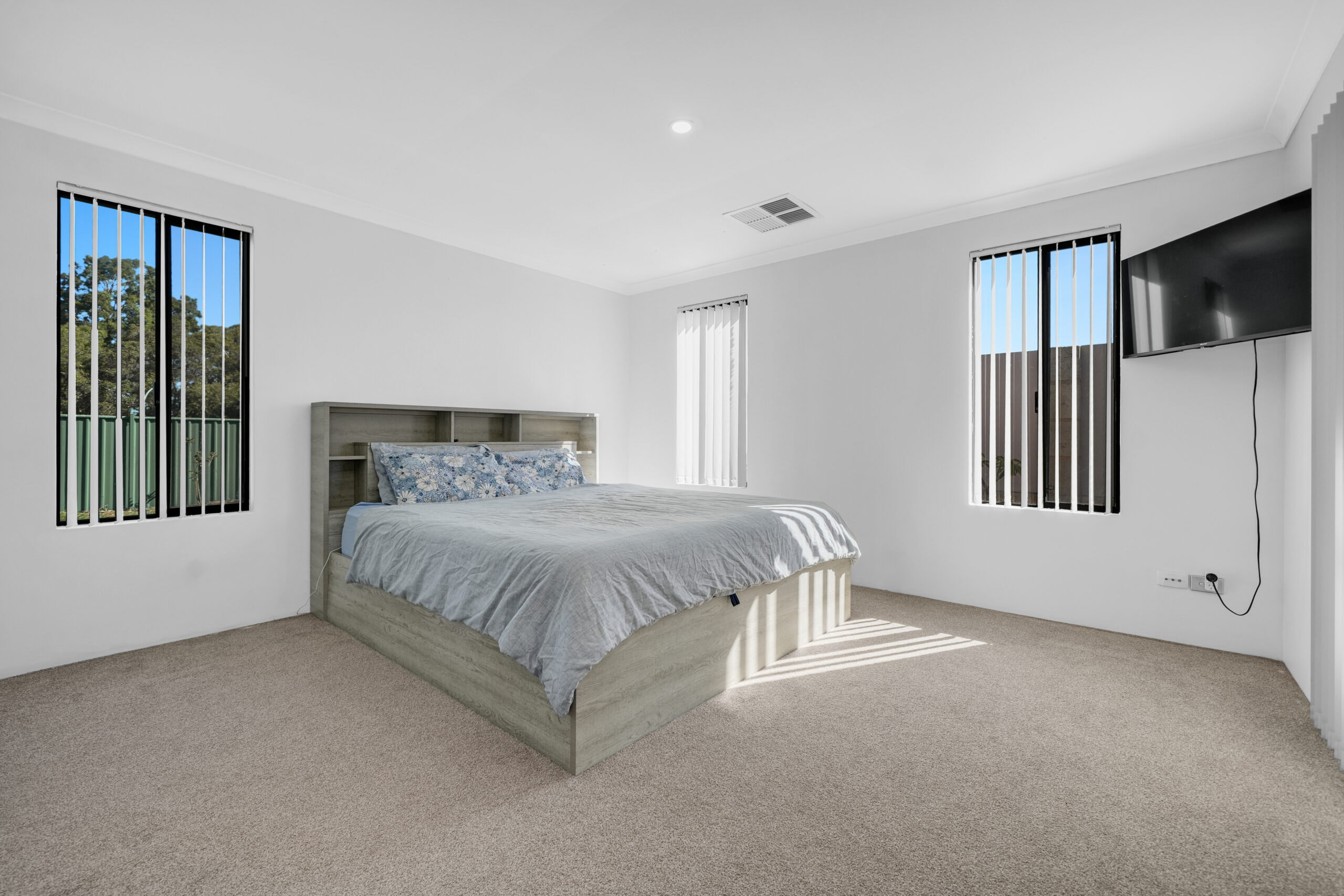 193077853 1773891997 82141 2KarrivaleCtPearsallHRNoLogo