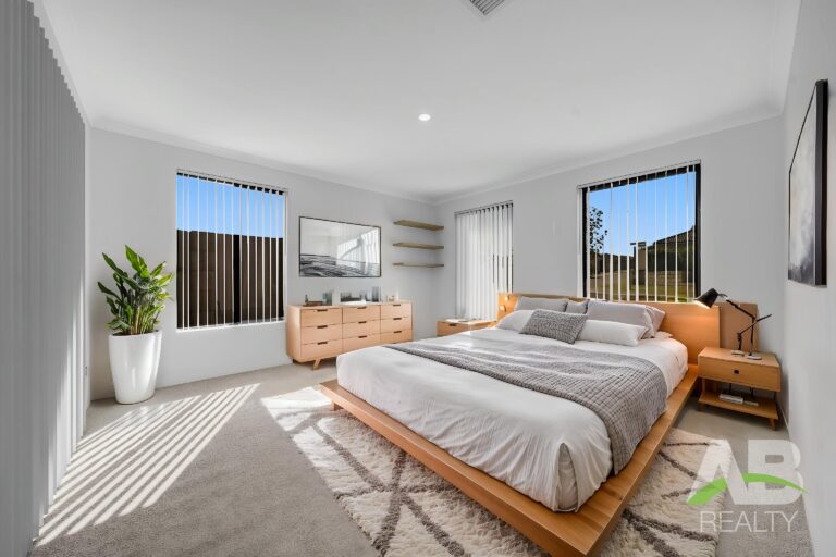 193091712 1773897373 277006 2 Karrivale Ct Pearsall HRNoLogo 4 Bedroom Scandinavian