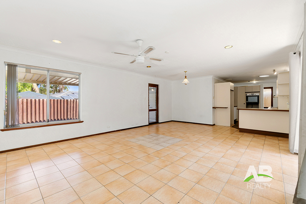 193731387 1774323996 70152 DSC00147