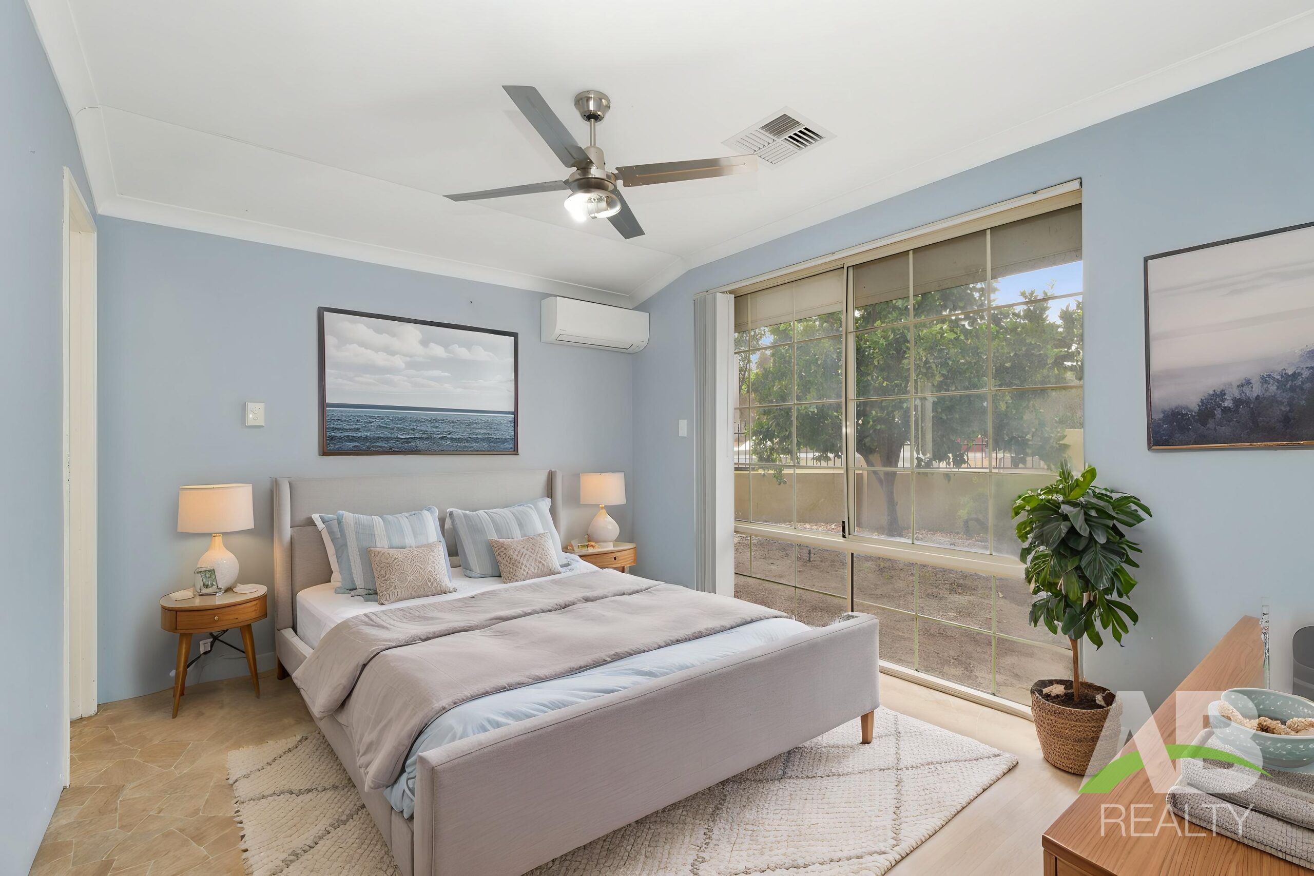 194193848 1774497626 70358 DSC00011 Bedroom Standard