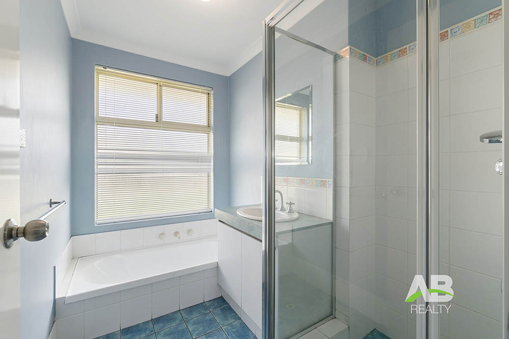 194194230 1774497736 83350 DSC00053